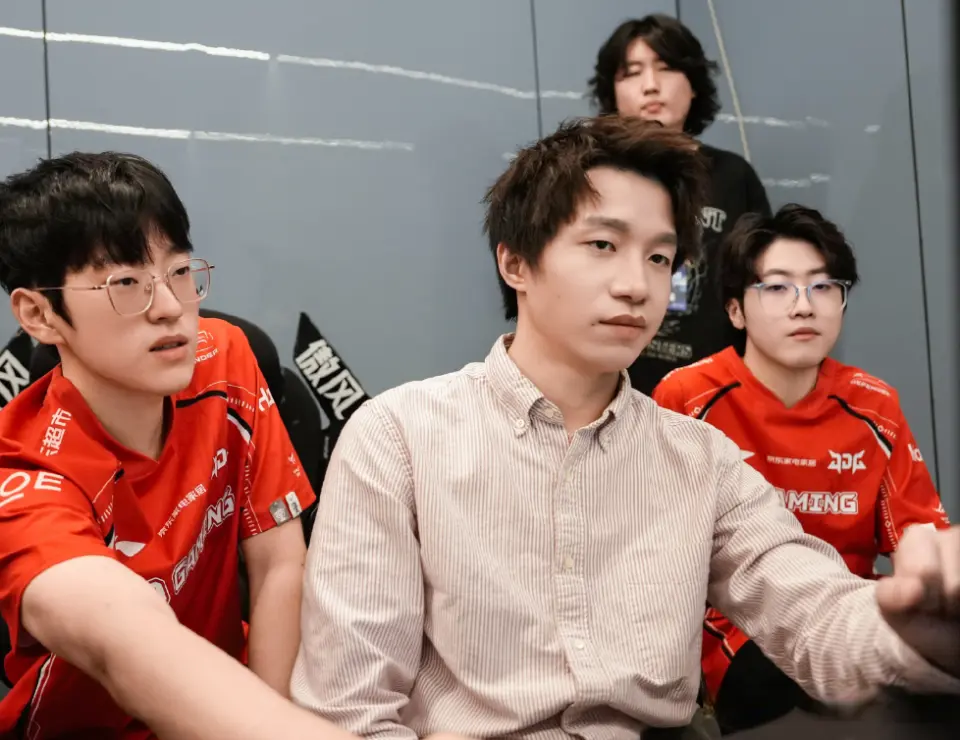 采访, 也并非完全, 引发了舆论 采访, 也并非完全, 引发了舆论