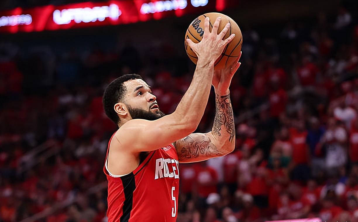 他的评论基 他的评论基